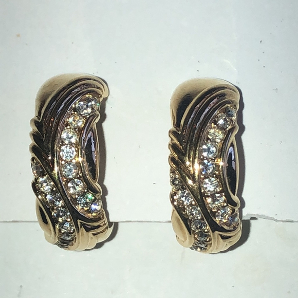 Napier Jewelry - Napier Gold Tone Vintage CZ Rhinestone Classic Hoop Screw Back Clip On Earrings
